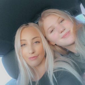 Meet your Posher, Caitlin